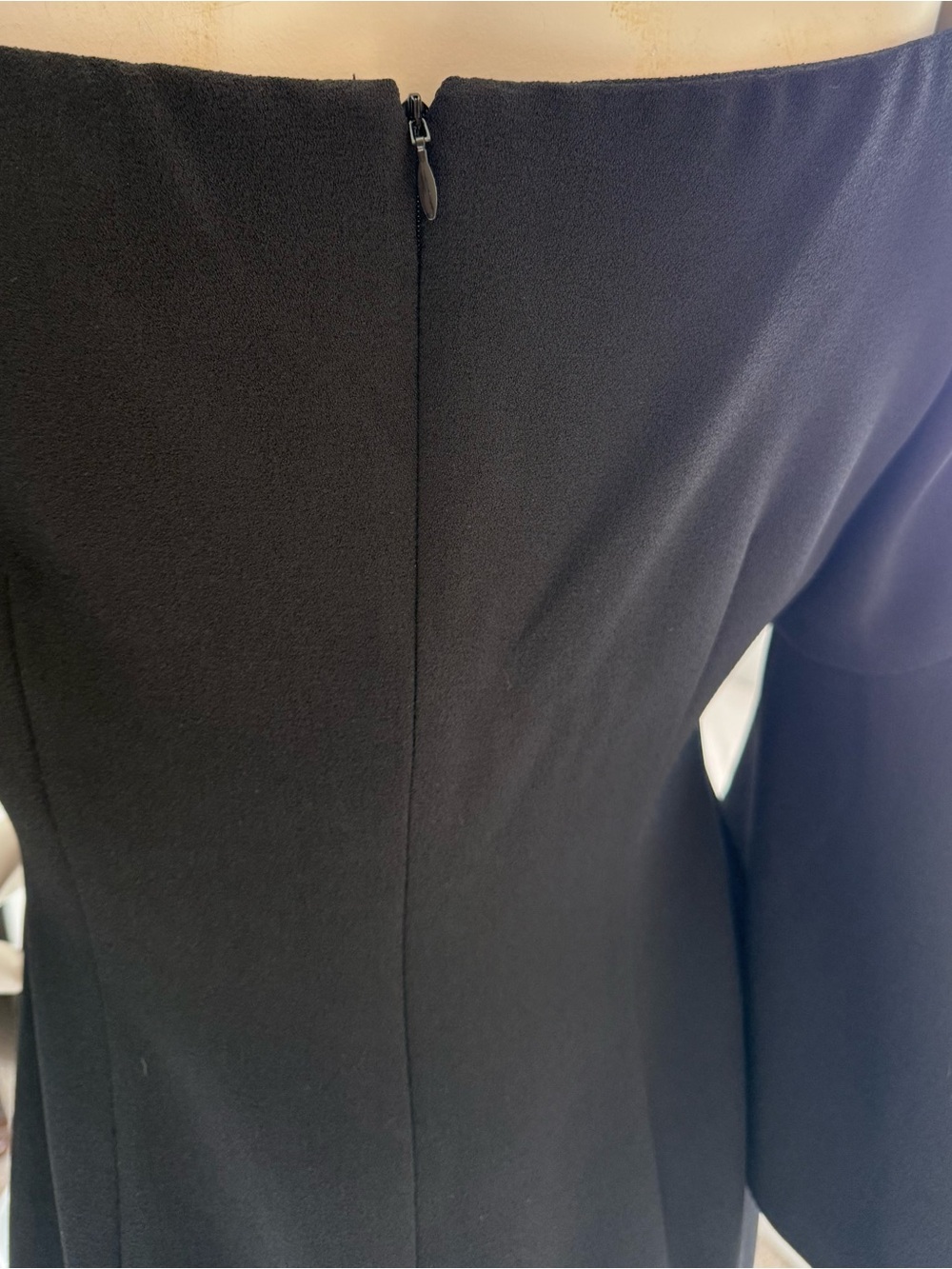 Chelsea28 Black One-Shoulder Bell-Sleeve Dress - Picture 4 of 8